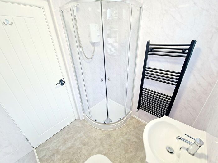 1 Bedroom Flat To Rent In Whittaker Lane, Prestwich, M25