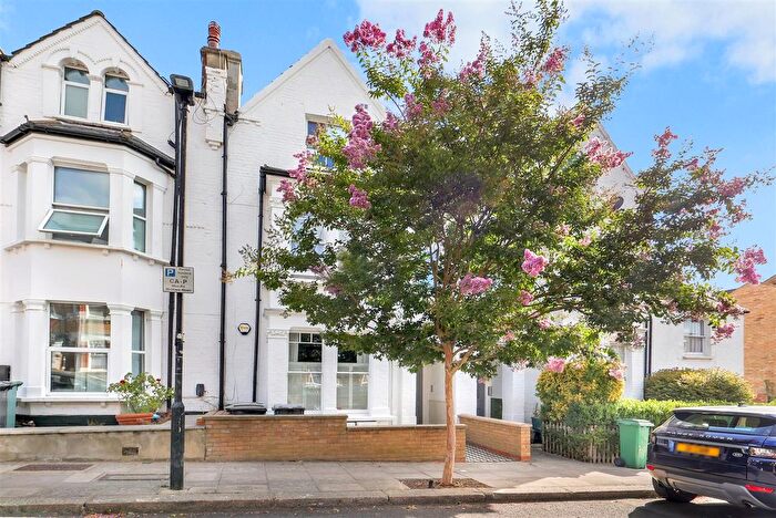 Studio To Rent In Agamemnon Road, London, NW6