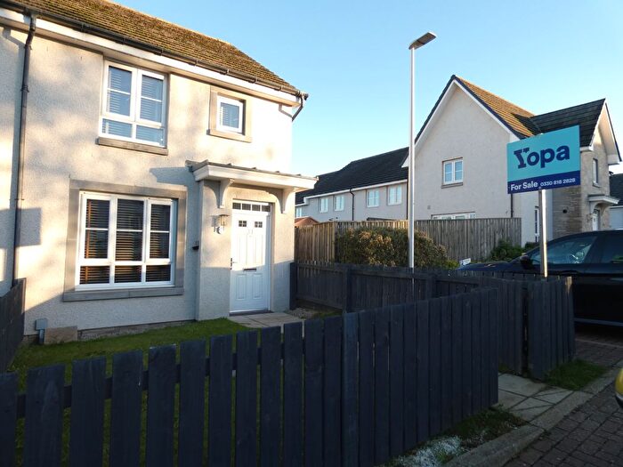 3 Bedroom Terraced House For Sale In Mugiemoss Place, Aberdeen, AB21