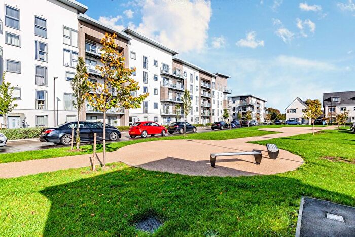 2 Bedroom Flat To Rent In Wallingford Way, Maidenhead, SL6