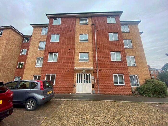2 Bedroom Flat To Rent In Brook Court, Nottingham, NG7