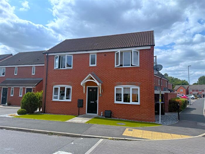 3 Bedroom Detached House For Sale In Upton Drive, Burton-On-Trent, DE14