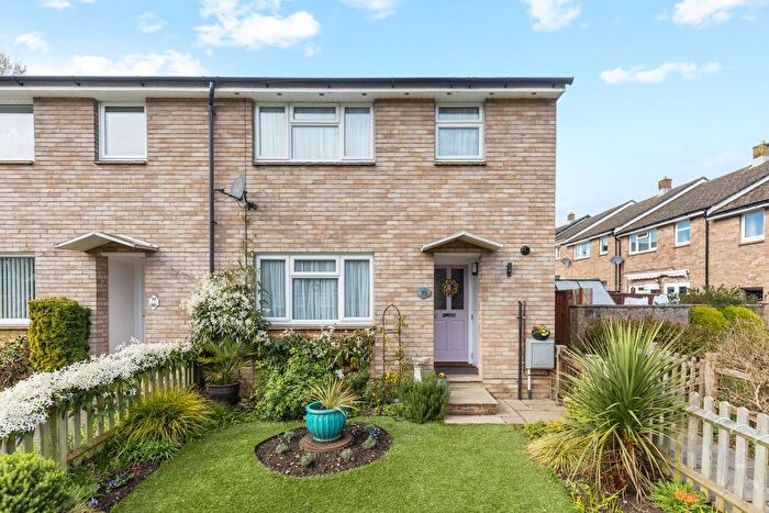 3 Bedroom End Terrace House For Sale In Mead Way, Midhurst, GU29