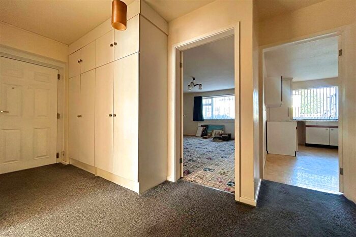 2 Bedroom Apartment For Sale In York House, York Avenue, Sale, M33