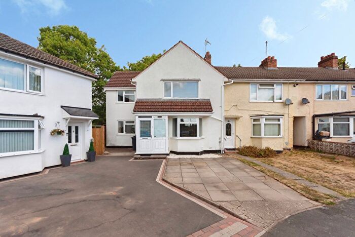 3 Bedroom End Terrace House For Sale In Chells Grove, Birmingham, West Midlands, B13