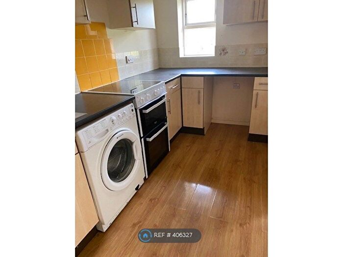 1 Bedroom Flat To Rent In Burford Gardens, Worcestershire, WR11