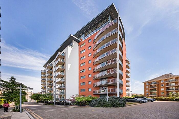 2 Bedroom Apartment For Sale In Galaxy Building, Isle Of Dogs, E14