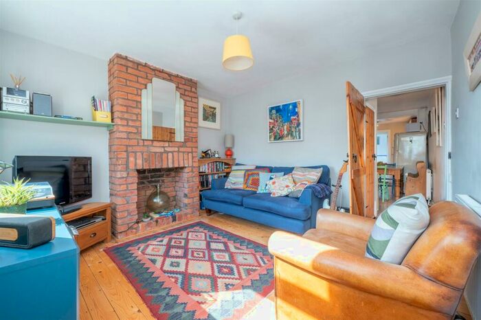 2 Bedroom Terraced House For Sale In Alcester Road, Studley, B80