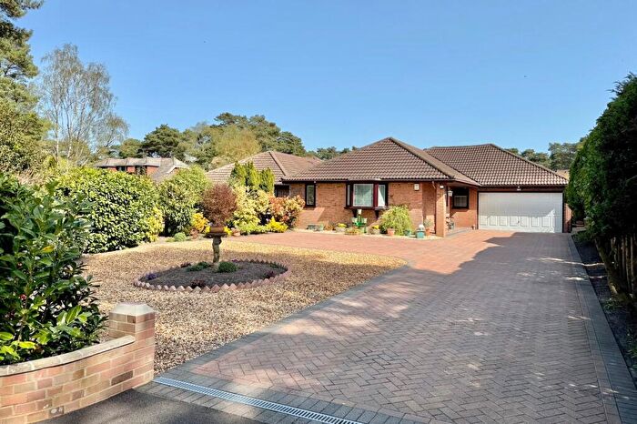 4 Bedroom Bungalow For Sale In Woolsbridge Road, Ashley Heath, BH24