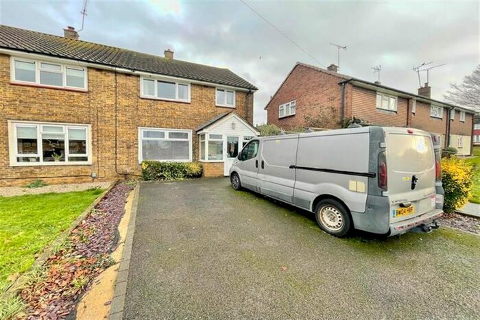 3 Bedroom Semi-Detached House To Rent In Mendip Crescent, Westcliff-On-Sea, SS0