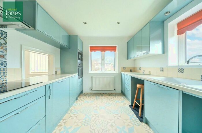 2 Bedroom Flat To Rent In Ashurst Drive, Goring-By-Sea, Worthing, West Sussex, BN12