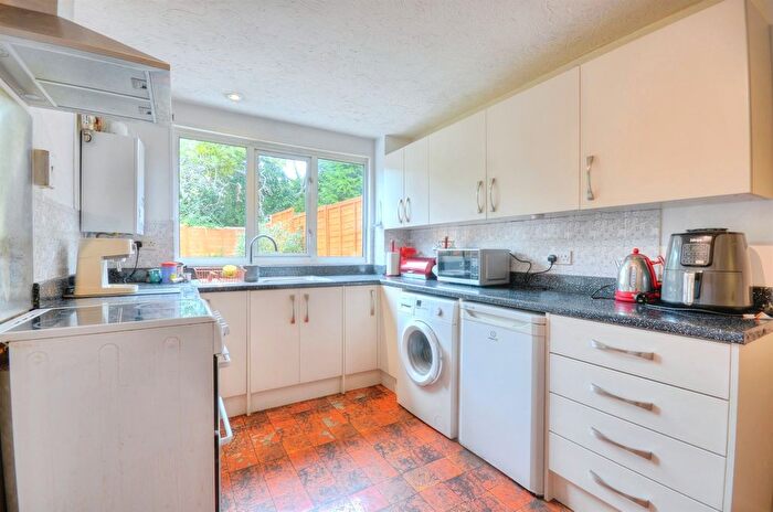 3 Bedroom End Of Terrace House For Sale In Donaldson Road, Salisbury, SP1