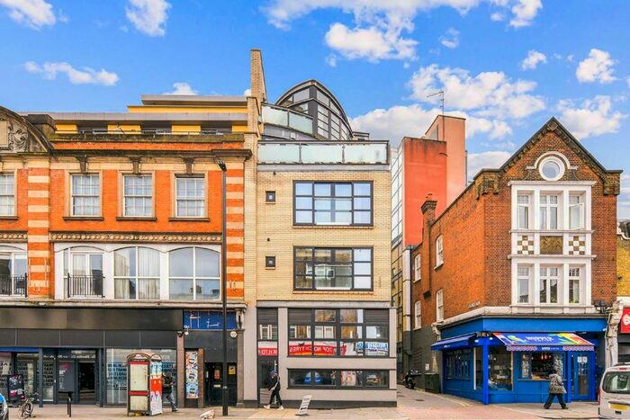 2 Bedroom Flat To Rent In Wandsworth High Street, London, SW18