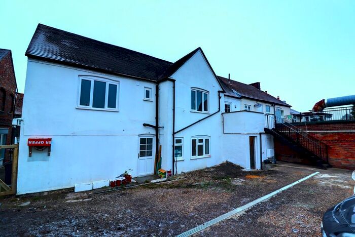 2 Bedroom Flat To Rent In Bloss Place, New Road, Princes Risborough, HP27