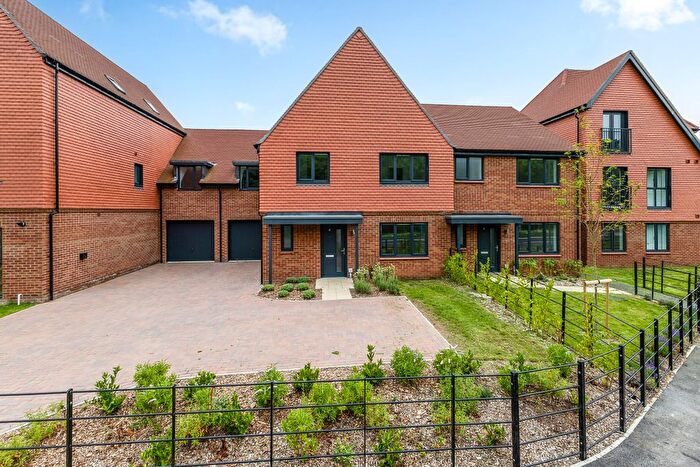 4 Bedroom Semi-Detached House To Rent In Leaf Living At Allium Park, Guildford, Ef, GU23