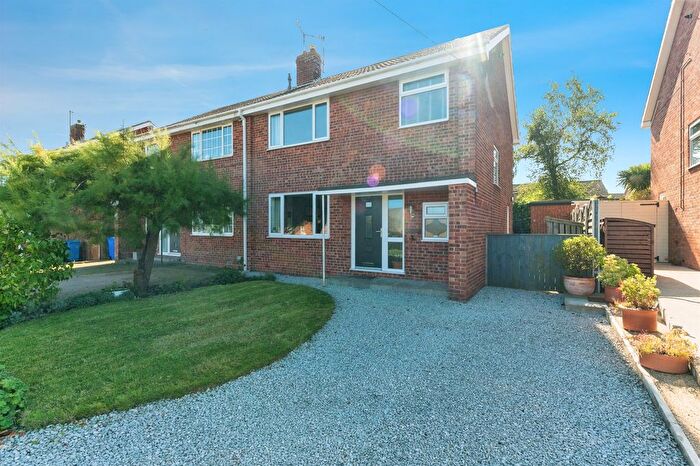 3 Bedroom Semi-Detached House For Sale In Kirk Rise, Kirk Ella, Hull, HU10