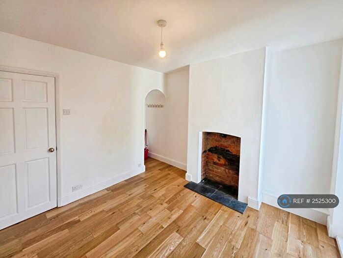 2 Bedroom Terraced House To Rent In Waldeck Street, Reading, RG1