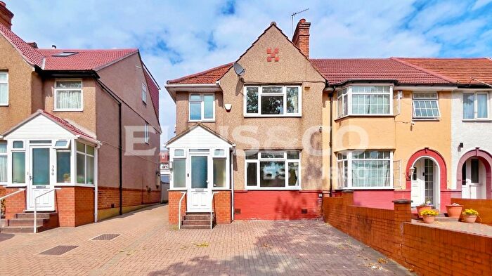 3 Bedroom End Of Terrace House For Sale In Whitton Avenue East, Greenford, UB6