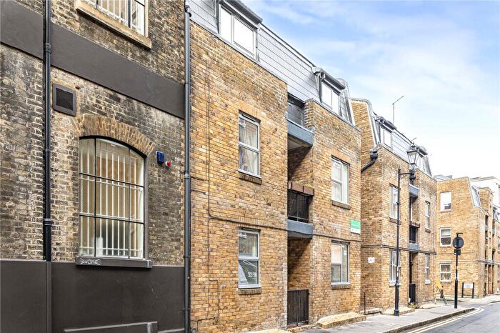 1 Bedroom Apartment For Sale In Rawstorne Street, London, EC1V