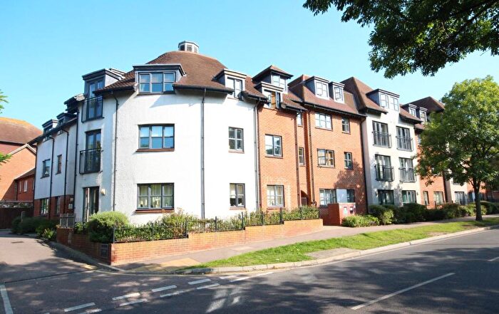 2 Bedroom Flat To Rent In Dunkerley Court, Birds Hill, Letchworth Garden City, SG6