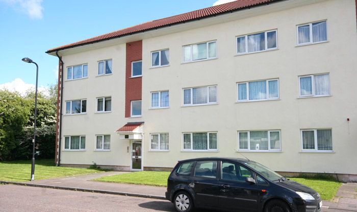 2 Bedroom Flat For Sale In Byron Way, Northolt, UB5