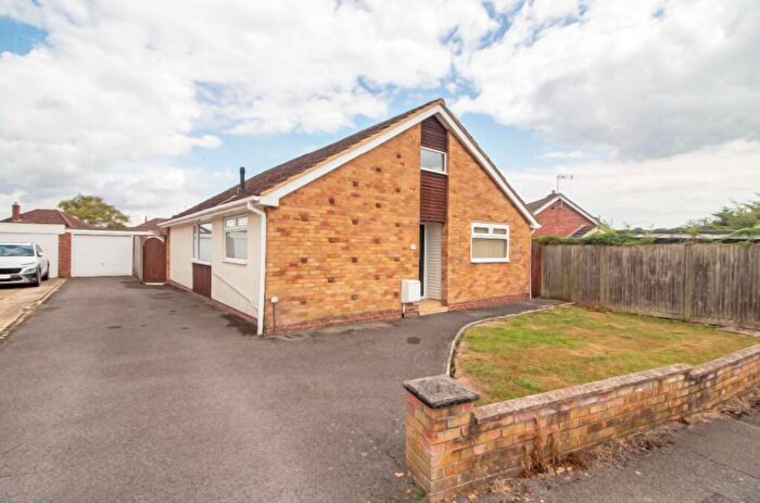 3 Bedroom Detached Bungalow For Sale In Verbena Crescent, Waterlooville, PO8