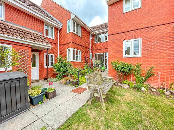 1 Bedroom Apartment For Sale In Clockhouse Mews, Portishead, North Somerset, BS20