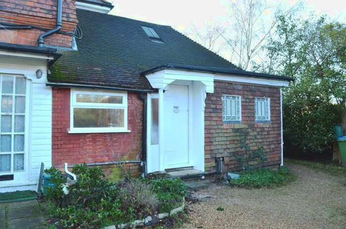 Studio To Rent In Portmore Park Road, Weybridge, KT13