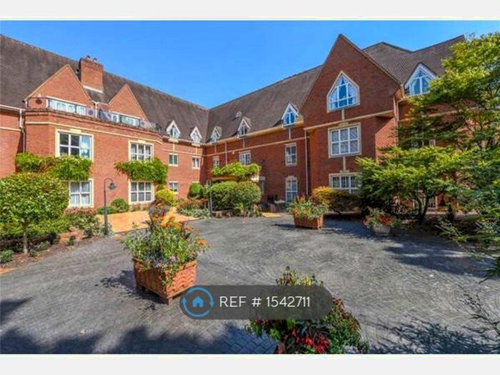 3 Bedroom Flat To Rent In Warren Road, Kingston Upon Thames, KT2