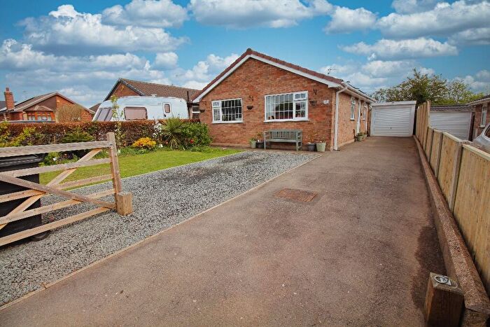 2 Bedroom Detached Bungalow For Sale In Red Barn Close, Newton, Alfreton, DE55