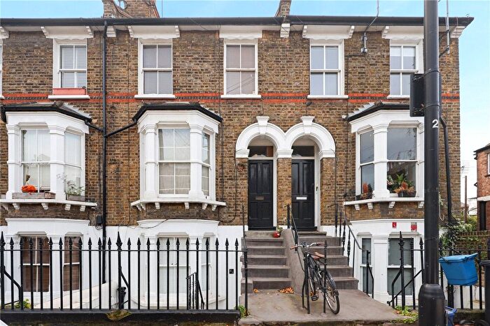 1 Bedroom Flat For Sale In Mabley Street, Hackney, London, E9