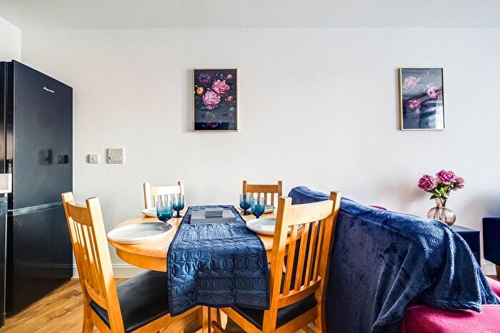 2 Bedroom Flat To Rent In Birmingham, B5