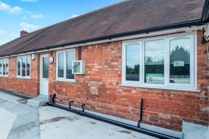 2 Bedroom Apartment To Rent In Rear Of, Stratford Road, B90