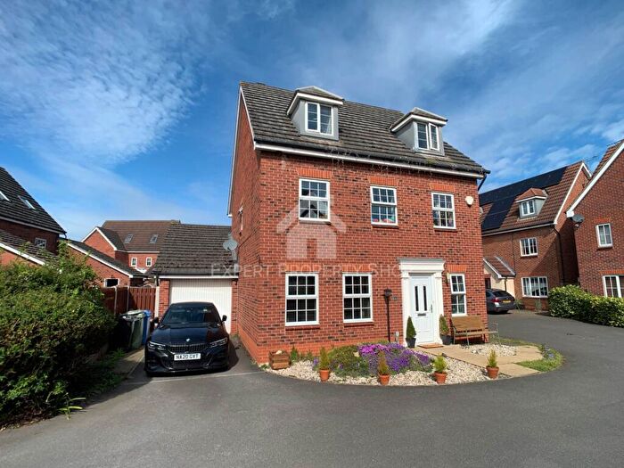 5 Bedroom Detached House For Sale In Pingle Close, Worksop, S81