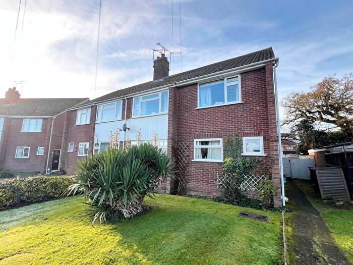 2 Bedroom Maisonette For Sale In Woodcote Avenue, Kenilworth, CV8