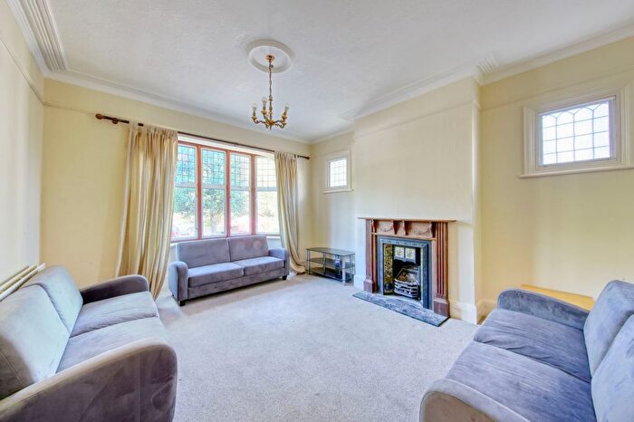 6 Bedroom Property To Rent In Clairview Road, Furzedown, SW16
