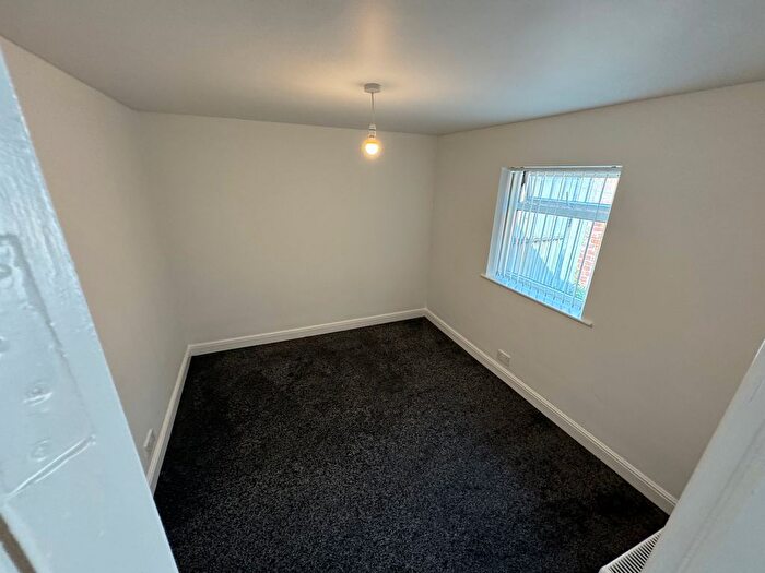 2 Bedroom Flat To Rent In Spring Bank, Hull, HU3