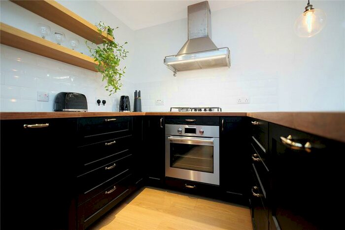 2 Bedroom Flat For Sale In Charlotte Street, Glasgow, Lanarkshire, G1