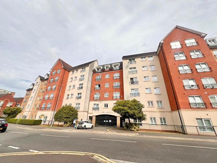 2 Bedroom Apartment To Rent In Narrow Lane, Northampton, NN1