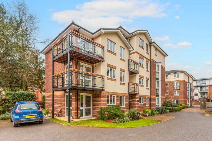 1 Bedroom Flat To Rent In High Street, Rickmansworth, WD3