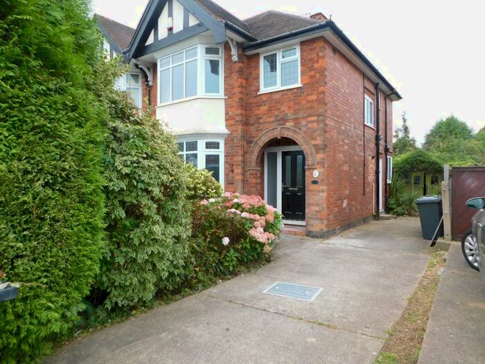 3 Bedroom Semi-Detached House To Rent In Cumberland Avenue, Chilwell, NG9