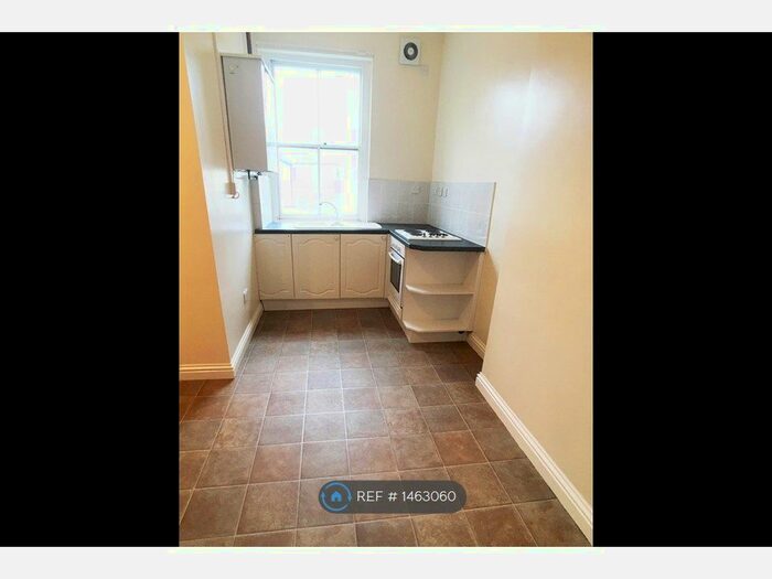 1 Bedroom Flat To Rent In Commercial Road, Newport, NP20