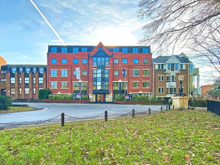 1 Bedroom Terraced House To Rent In Compass House, - London Road, Camberley, GU15