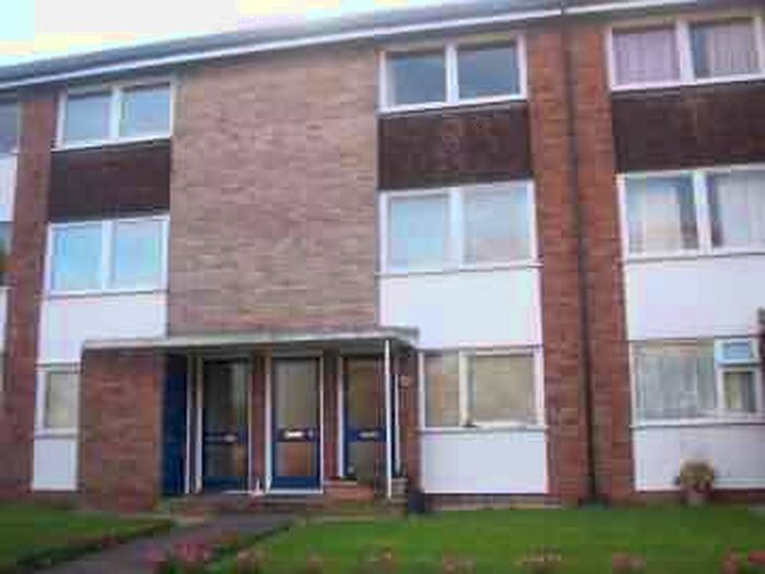2 Bedroom Maisonette To Rent In Park Close, Erdington, Birmingham, West Midlands, B24