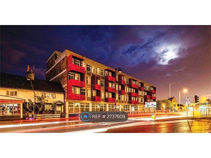 2 Bedroom Flat To Rent In Burlington House, Waltham Cross, EN8