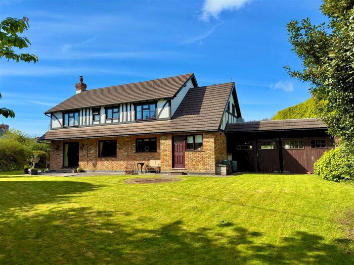 5 Bedroom Detached House For Sale In Egloshayle, Wadebridge, PL27