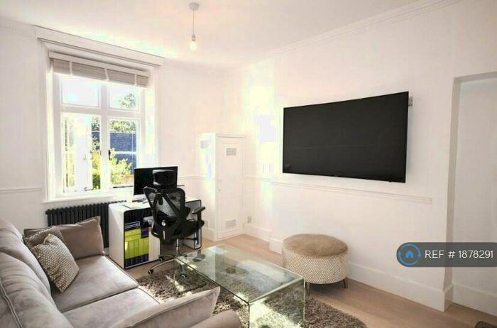 1 Bedroom Flat To Rent In Upton Park, Slough, SL1