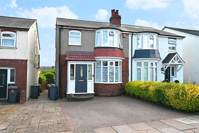 3 Bedroom Semi-Detached House For Sale In Stanley Avenue, Harborne, Birmingham, B32