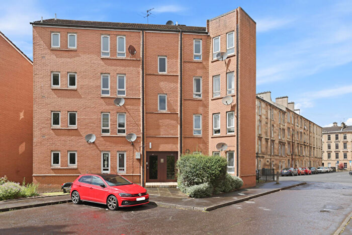 2 Bedroom Flat For Sale In / Dorset Street, Charing Cross, Glasgow, G3