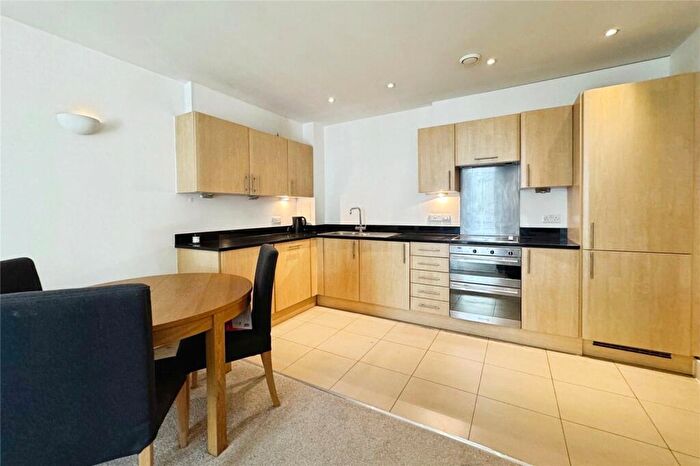 2 Bedroom Flat To Rent In Flagstaff Court, Canterbury, Kent, CT1